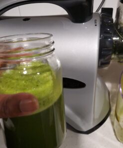 Omega NC800HDS Cold Press Juicer Machine, Vegetable and Fruit Juice Extractor and Nutrition System, Dual-Stage Slow Masticating Juicer, 150 W, Silver 42 A1hURDsOpEL