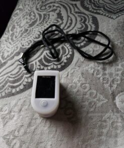 Zacurate Pro Series 500DL Fingertip Pulse Oximeter Blood Oxygen Saturation Monitor with Silicone Cover, Batteries and Lanyard (Royal Black) 46 A1kvVX3ZtzL