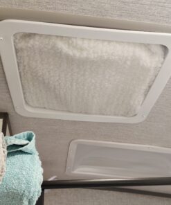 Camco Camper/RV Vent Insulator and Skylight Cover | Features 3 Layers to Reduce Heat Transfer & Increase A/C Efficiency | Fits Standard 14” Travel Trailer/RV Roof Vents (45192), Multicolor, 14" x 14" 51 A1mUyv6TEuL