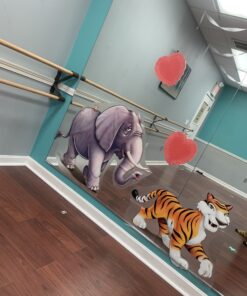 Beistle 6 Piece Plastic Jungle Theme Safari Animal Photo Backdrops for Birthday Party Supplies, 17” – 64”, Multicolored Jungle Animal 29 B11UQYr9icS