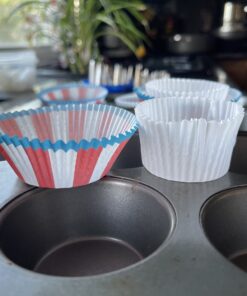Green Direct Cupcake Liners - Standard Size Cupcake Wrappers to use for Pans or carrier or on stand - White Paper Baking Cups Pack of 500 47 B13P6BLDWIS