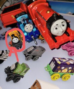 Thomas & Friends Motorized Toy Train, James 35 B13bk4507S