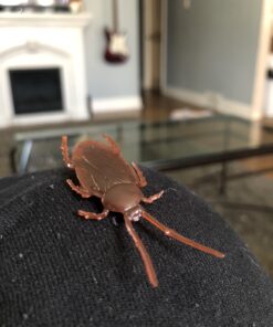 Cooplay 20PCS - Fake Roaches Prank - Cockroach Bugs Look Real Black Red 26 B1B4xAUv9AS