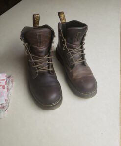 Huberd’s Shoe Oil - Leather conditioner and waterproofer since 1921. Easy pour formula waterproofs, softens, and conditions boots, shoes, bags, belts, gloves, saddles, tack and harness. 39 B1MYgHOmPtS 1