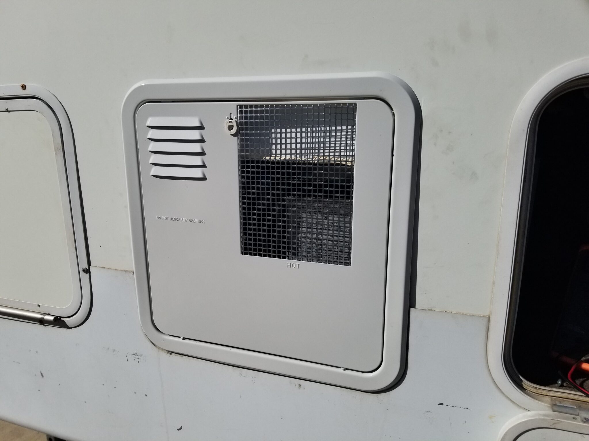 Suburban Mfg 6259APW Water Heater Access Door; For Suburban 10/ 12/ 16