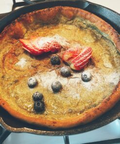 Lodge Cast Iron Skillet with Red Silicone Hot Handle Holder, 10.25-inch 50 B1VYxEujnfS