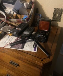 Polaroid Studio Series IR Light Bar –Rechargeable 36 IR LED Light for Use w/ All IR Compatible Cameras & Camcorders – Includes Diffuser Lens, Built-In Li-Ion Battery, Charger & Hot Shoe Mount 32 B1WeVBvnGmS