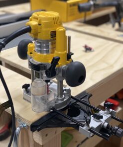 DEWALT Router Edge Guide, Fine Adjustment, Vacuum Adaptor (DW6913), One Size, Factory 34 B1gZaDxyhbS