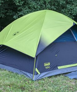 Coleman Dark Room Sundome Camping Tent, 4/6 Person Tent Blocks 90% of Sunlight and Keeps Inside Cool, Lightweight Tent for Camping Includes Rainfly, Carry Bag, and Easy Setup 4 Person 67 B1sX2EFftIS