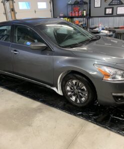 AutoFloorGuard AFG7918 MidSize Heavy Duty Garage Floor Mat for Under Car for Rain, Ice, and Mud with Stay-Put Corner and Telescoping Squeegee Mid-Size 39 B1whSt8IepS