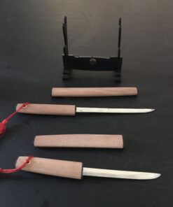 TAKUMITOUBOU Mini Japanese Samurai Sword Letter Opener,8"&6.7" with Stand,310-MAMETACHI 15 B1xLyAnWI5S