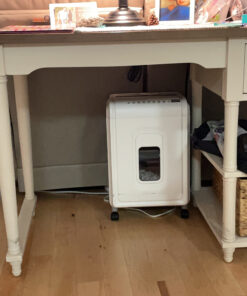 Aurora AU1262XA Anti-Jam 12-Sheet Crosscut Paper and CD/Credit Card Shredder, White/Gray 12-Sheet Crosscut White 29 C15y6CL7QjS