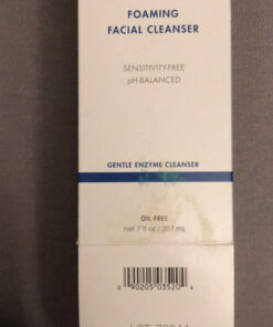 EltaMD Foaming Facial Cleanser, Foaming Face Wash for Oily Skin, Gently Cleanses and Helps Remove Oil and Dead Skin Cells, Daily Face Wash for Morning and Night Use, For All Skin Types, 2.7 oz Pump 7 Fl Oz (Pack of 1) 33 C19EclJunwS