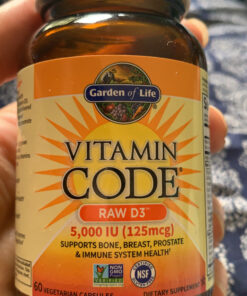 Garden of Life Vitamin D, Vitamin Code Raw D3, Vitamin D 5,000 IU, Raw Whole Food Vitamin D Supplements with Chlorella, Fruit, Veggies & Probiotics for Bone & Immune Health. 60 Vegetarian Capsules 36 C19eKCAL5GS