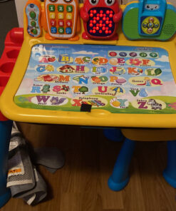 VTech Touch and Learn Activity Desk Deluxe (Frustration Free Packaging) Regular Frustration-Free Packaging 35 C1K8l10juvS