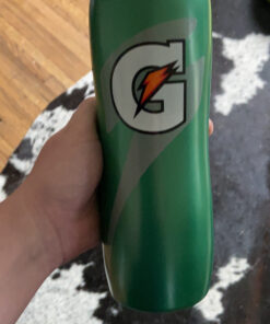 Gatorade 32 Oz Squeeze Water Sports Bottle - Pack of 2 - New Easy Grip Design 18 C1RoQc272S