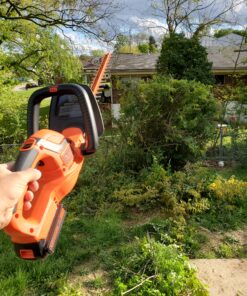 BLACK+DECKER 20V MAX Cordless Hedge Trimmer, 22-Inch, Tool Only (LHT2220B) 47 C1ahuts7KsS