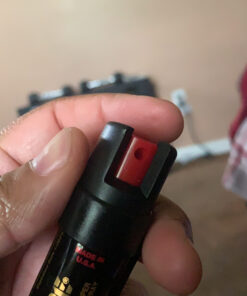 SABRE Advanced Pepper Spray, 3-in-1 Formula Contains Maximum Strength Pepper Spray, CS Military Tear Gas and UV Marking Dye, Compact Belt Clip for Easy Carry and Fast Access, 35 Bursts Black 52 C1kCHNwHg2S