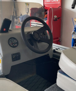 attwood 8315-4 Weatherproof 13-Inch Marine Boat Soft-Grip Steering Wheel with Cap 19 C1z5Vqzn6S