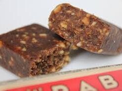 LÄRABAR Peanut Butter Cookie, Gluten Free Vegan Fruit & Nut Bar, 16 Ct, 27.2 OZ 16 Count (Pack of 1) 19 3164 med3L