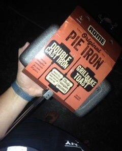 Rome's Double Pie Iron with Steel and Wood Handles, 1605 45 318m28x8iML