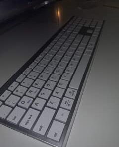 Bluetooth Keyboard, iClever DK03 Wireless Keyboard Multi-Device Keyboard, Dual Mode (Bluetooth 4.2 + 2.4G) Ultra-Slim Full-Size Keyboard for Mac, iPad, Apple, Android, Windows, Connect Up To 3 Devices 33 31EbwvoBa0L