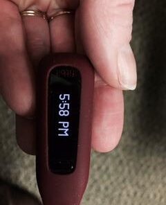 Fitbit One Wireless Activity Plus Sleep Tracker, Burgundy 66 31hgPaJfKL