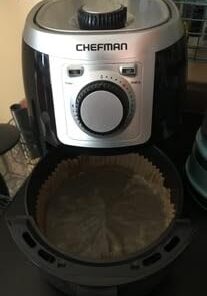 CHEFMAN Small, Compact Air Fryer Healthy Cooking, 2 Qt, Nonstick, User Friendly and Adjustable Temperature Control w/ 60 Minute Timer & Auto Shutoff, Dishwasher Safe Basket, BPA - Free, Black 2 Quart 43 31mEG4fymL