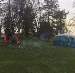 Coleman 8-Person Camping Tent with Built-in Closet | Tenaya Lake Cabin Tent with Fast Pitch Setup 91 31nUIVsfeDL