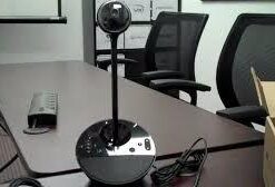 Logitech BCC950 Desktop Video Conferencing Solution, Full HD 1080p B23 Video Calling, Hi-Definition Webcam, Speakerphone with Noise-Reducing Mic, For Skype, WebEx, Zoom PC/Mac/Laptop/Macbook - Black Standard Packaging 30 31sKuhapPL