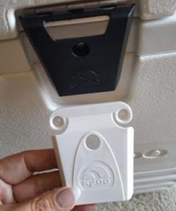 Igloo Hybrid Stainless and Plastic Latch (3.38 L x 0.57 W x 0.57 D Inches) - Black/Silver Black, Stainless Steel 46 41MSdtvIp2L