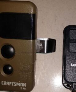 LiftMaster 890max Mini Key Chain Garage Door Opener Remote, 2.5" Long x 1.25" Wide x 1/2" Thick, Black with Gray Buttons 29 41XtN18NJNL