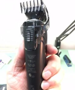 Philips Norelco Multigroom 3100 with 5 attachments and skin-friendly blades, QG3330/49 57 41YS4qQsZjL