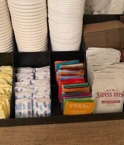 Mind Reader, Countertop Organizer, Coffee Bar, Kitchen Cup and Condiment Station, 17.875" L x 9.5" W x 6.625" H, Black 17.875"L x 9.5"W x 6.625"H, 34 41tKwJkvy3L