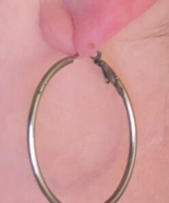 Lobe Wonder - The ORIGINAL Ear Lobe Support Patch for Pierced Ears - Eliminates the Look of Torn or Stretched Piercings - Protects Healthy Ear Lobes from Tearing - 60 Patches - Clear & Latex-Free 37 41y1rbHkXcL