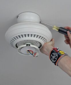 Klein Tools 55895 Magnetic Wristband, Tradesman Pro Tool Wristband Holds Wire Connectors, Screws, Nails, Drill Bits, With Breathable Mesh 24 51A025yX2PL