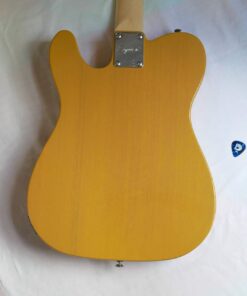 Squier Affinity Series Telecaster Electric Guitar, Butterscotch Blonde, Maple Fingerboard Right Handed 38 51AxtEjCBmL