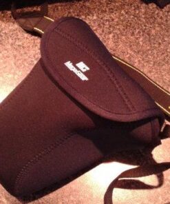 MegaGear MG091 Nikon D3500, D5600, D3400, D5500, D7200, D3300, D5300, D610, D7100, D600, D3200 Ultra Light Neoprene Camera Case, Black insade Yellow 34 51FJIk2rZL