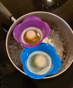 Kitzini Poached Egg Cup. Egg Coddler 4 Set. BPA Free. Microwave Egg Poacher. Nonstick Egg Pod Perfect Silicone Egg Poacher. Easy to Use & Clean. No Mess. 4 Silicone Egg Molds. Dishwasher Safe 4 Pack 30 51K5FF1eL8L