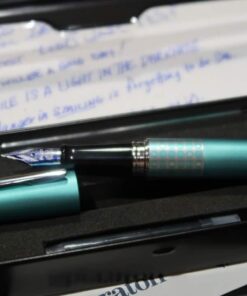 PILOT MR Retro Pop Collection Fountain Pen in Gift Box, Turquoise Barrel with Dots Accent, Fine Point Stainless Steel Nib, Refillable Black Ink (91446) 45 51K7dcLXO8L