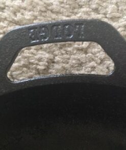 Lodge 10 Inch Cast Iron Chef Skillet. Pre-Seasoned Cast Iron Pan with Sloped Edges for Sautes and Stir Fry. 10" 37 51Kc7h N4TL