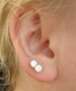 Amazon Essentials Plated Sterling Silver Cubic Zirconia Stud Earrings (Round & Princess) White/Platinum 5 mm Round Cut 30 51TzAI8nd L