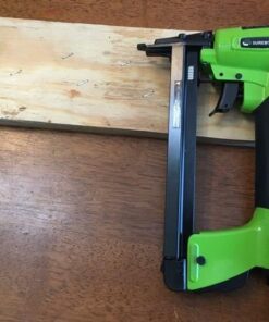 FPC (Surebonder) 9600B 9600A Pneumatic Heavy Duty Standard T50 Type Stapler with Case (air compressor needed not included) Black and Green 35 51UazquDb7L