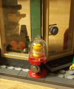 LEGO Creator Toy and Grocery Shop 45 51WKSZ9bqAL