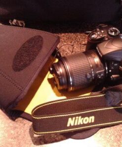 MegaGear MG091 Nikon D3500, D5600, D3400, D5500, D7200, D3300, D5300, D610, D7100, D600, D3200 Ultra Light Neoprene Camera Case, Black insade Yellow 36 51WOP5TcZL