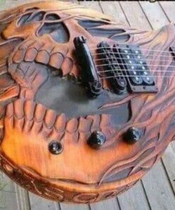 Alternative view of Hail to the King Hail to the King