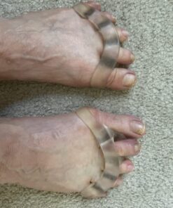 YOGABODY Naturals Toe Spreaders & Separators, Fast Pain Relief from Hammertoe & Bunions, Two Pairs in Stylish Wooden Box, Latex-Free Rubber Toe Stretchers Used for Walking, Running & Yoga Practice 34 51XQRh1G6QL