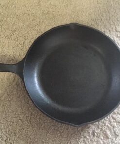 Lodge 10 Inch Cast Iron Chef Skillet. Pre-Seasoned Cast Iron Pan with Sloped Edges for Sautes and Stir Fry. 10" 38 51ctrJhbFlL