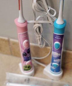 Philips Sonicare for Kids 3+ Bluetooth Connected Rechargeable Electric Power Toothbrush, Interactive for Better Brushing, Turquoise, HX6321/02 31 51d xPo9ZBL