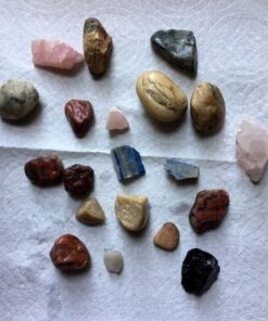 NATIONAL GEOGRAPHIC Rock Tumbler Kit – Hobby Edition Includes Rough Gemstones, and 4 Polishing Grits, Great STEM Science Kit for Geology Enthusiasts, Rock Polisher for Kids and Adults Hobby Kit 43 51fCbij TdL